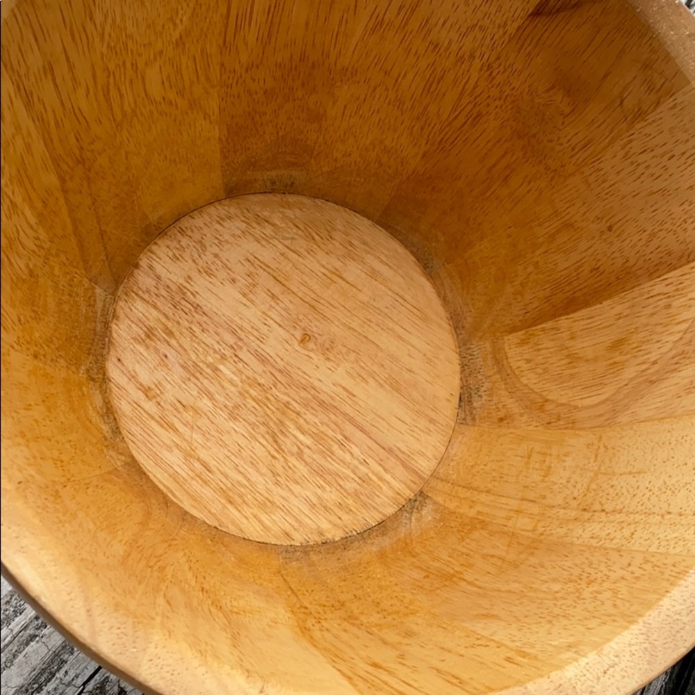 Wooden Salad Bowl with Thongs - Picture 12 of 16